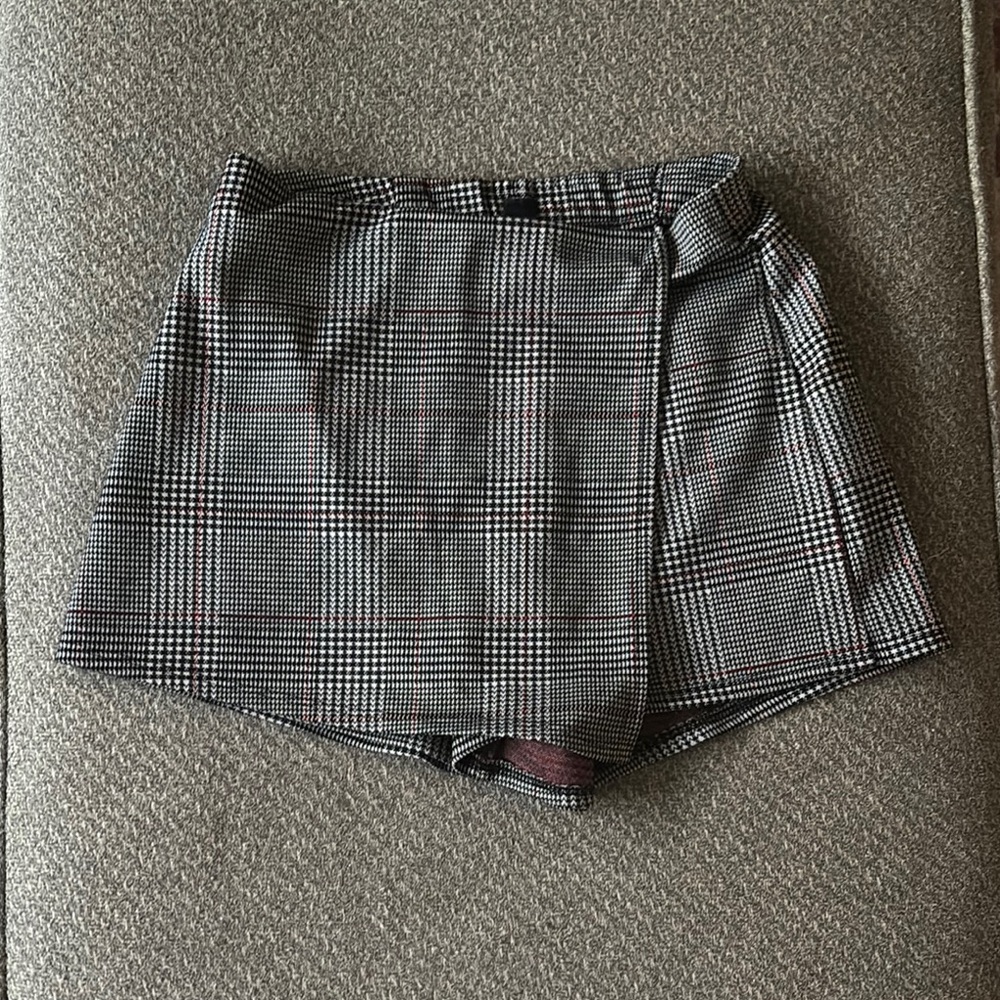 Black and White Plaid Mini Skort